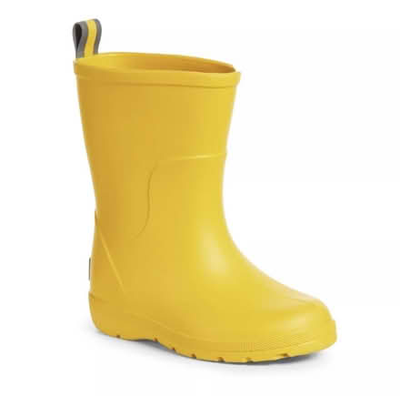 Photo of Kids 13/1 Yellow or Pink Rain Boots (Near East/Union & Marquette) #2