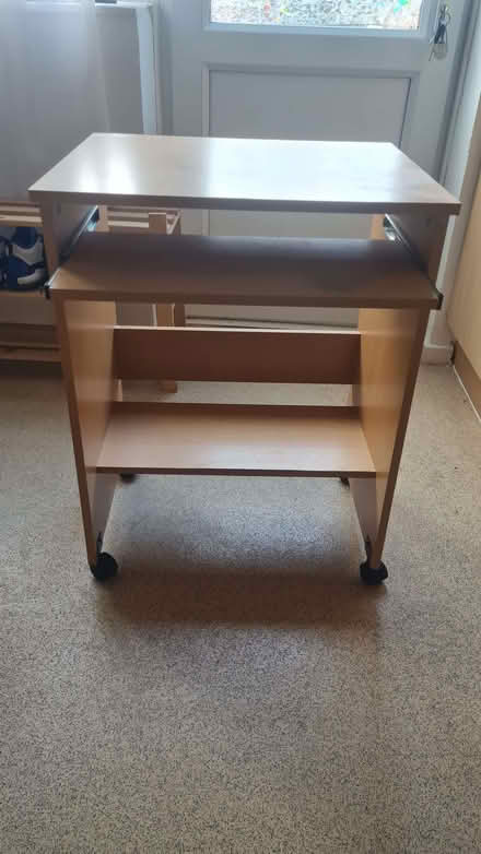 Photo of free Computer desk (Great Billing) #1