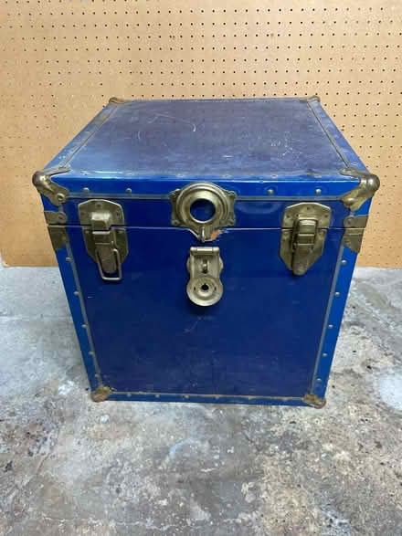 Photo of free Trunk (Roncesvalles) #1
