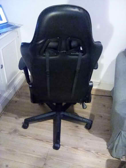 Photo of free Recliner gaming chair foot rest (Shepherds Bush W12) #4