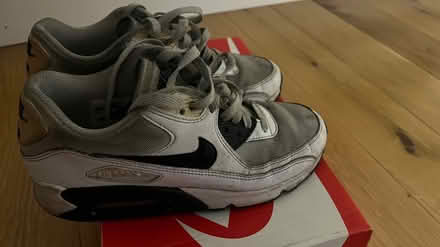 Photo of free Women Airmax 90 size 4.5UK (SE28) #2
