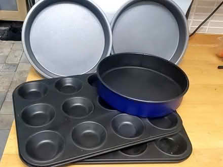 Photo of free Bun trays and pie/cake tins (Stoneybank EH21) #1