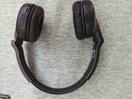 Photo of free Bluetooth headphones (Amersham HP7) #1
