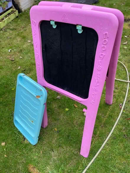 Photo of free ELC Kids garden easel (Chesham HP5) #1