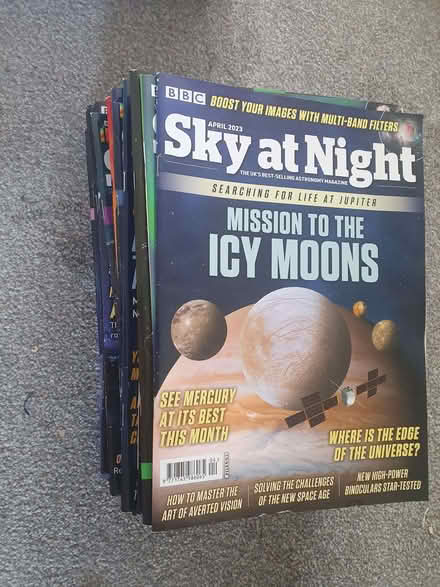 Photo of free 20 Sky By Night Magazines (Handforth SK9) #1