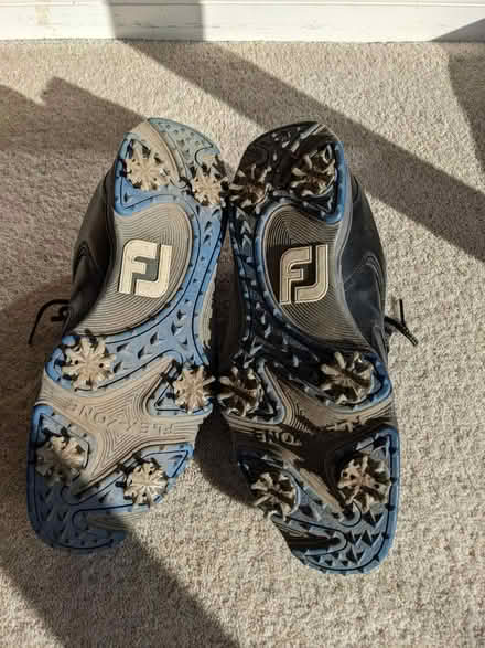 Photo of free Golf shoes size 8 mens (Leybourne) #2