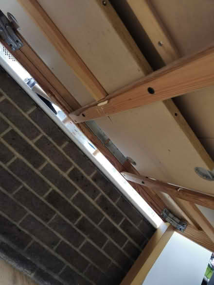 Photo of free IKEA extendable dining table (CR4 Mitcham) #3