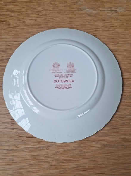 Photo of free Red 8" 'Cotswold' plate (Bedhampton PO9) #4