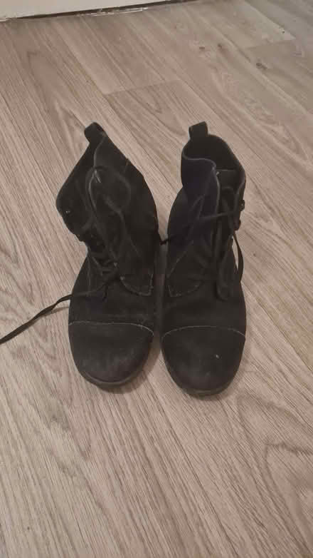 Photo of free Ladies shoes size 5 (Great Billing) #1