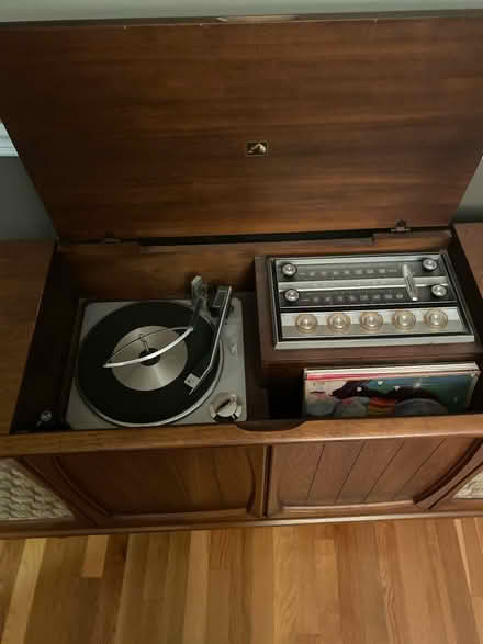 Photo of free Antique stereo (Near Hudson line) #2