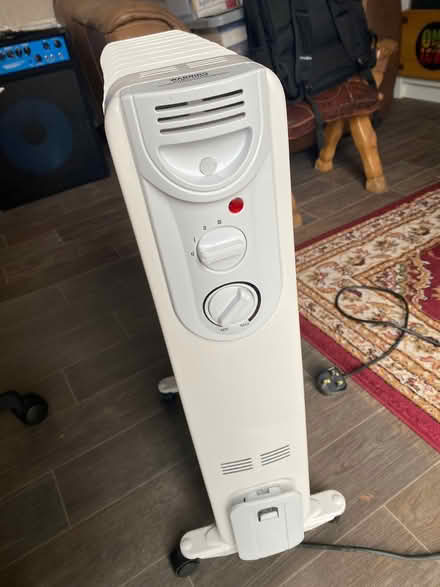 Photo of free Electric Freestanding Oil-Filled Radiator (Upper Largo KY8) #2