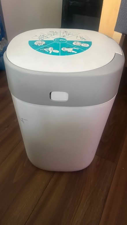 Photo of free Diaper bin (SE19 3ST) #1