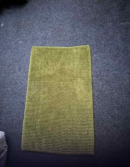 Photo of free Bath mat (Shelley Rd area, Wboro NN8) #1