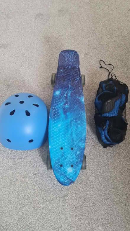 Photo of free Blue skateboard for 8 years old (Great Billing) #1