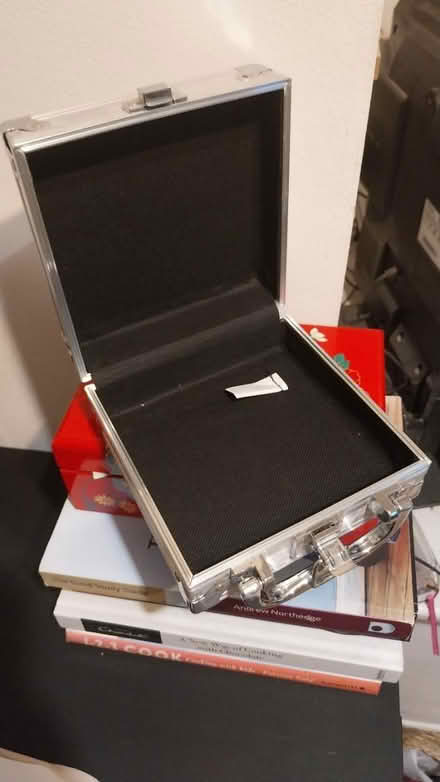 Photo of free Small silver box/case (Earley RG6) #3