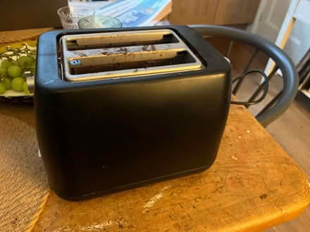 Photo of free toaster (Stroud GL5) #1