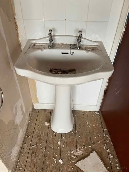 Photo of free Sink (Charlton Kings GL52) #2