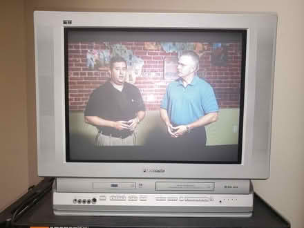 Photo of free 27" tv/ dvd/ vhs (South Bellevue) #1