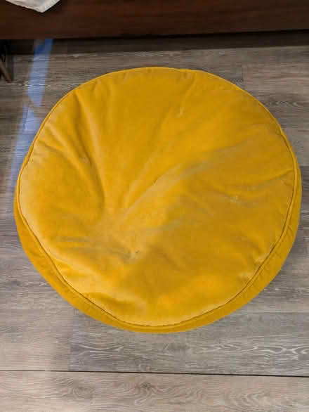 Photo of free C&B :Large cushion for sitting (Flynn Ave, Mountain View) #1