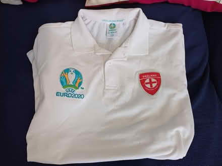 Photo of free White England t-shirt M (W12) #1