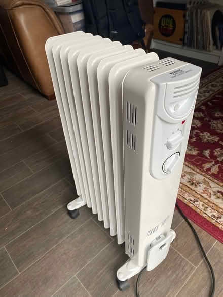 Photo of free Electric Freestanding Oil-Filled Radiator (Upper Largo KY8) #1