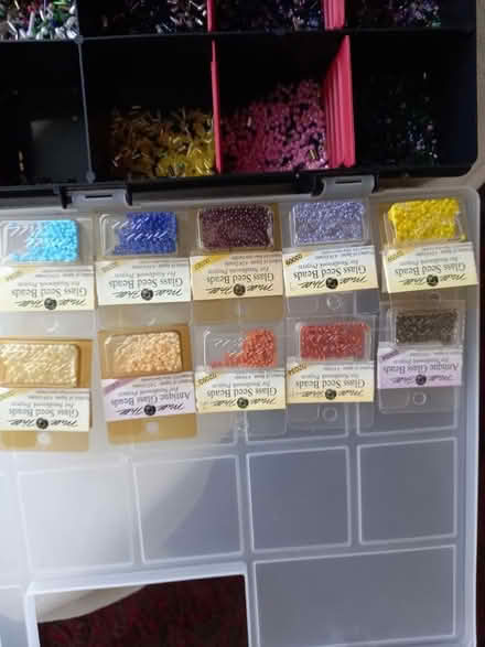 Photo of free hundreds of beads (Southwick BN42) #2