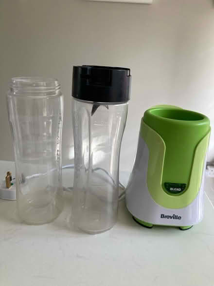 Photo of free Breville blender and beakers (SW19) #1