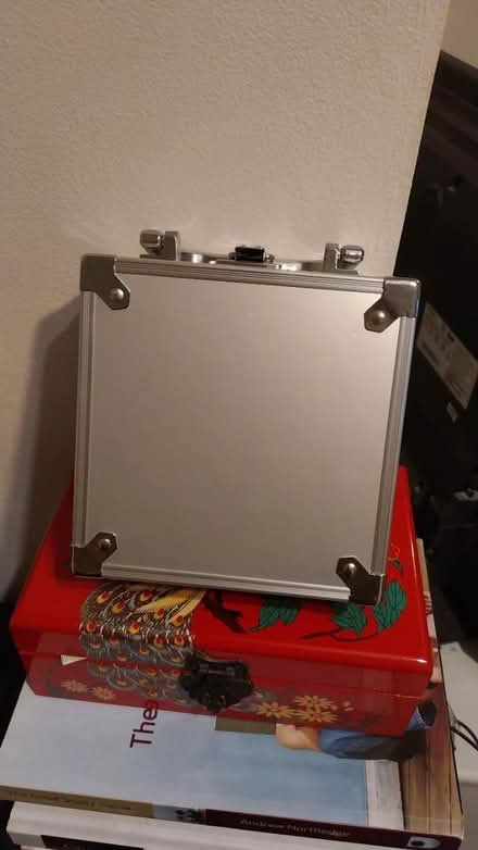 Photo of free Small silver box/case (Earley RG6) #1