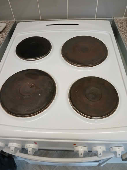 Photo of free Electric cooker white (S10) #2