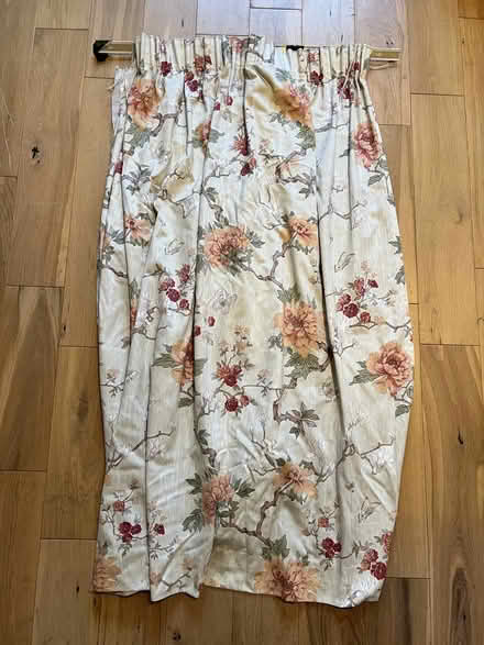 Photo of free Curtain 140 x 140 cm (Loughborough, LE11) #1