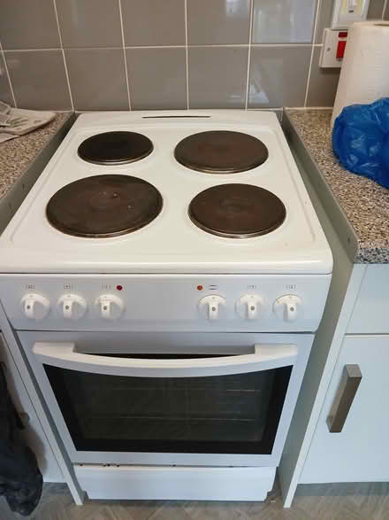 Photo of free Electric cooker white (S10) #1