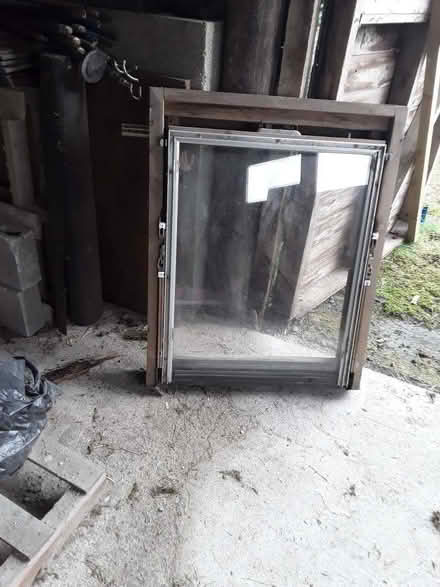 Photo of free 3 windows (White Grit SY5) #2