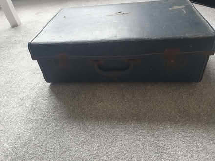 Photo of free Vintage Suitcase (Handforth SK9) #2