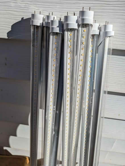 Photo of free LED light tubes (East side of Sunnyvale) #1