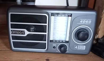 Photo of free Radio (Dollis Hill Lane) #1