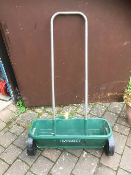 Photo of free seed spreader (Little Waltham CM3) #1