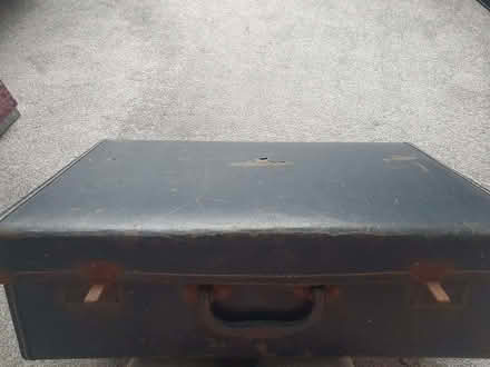 Photo of free Vintage Suitcase (Handforth SK9) #3