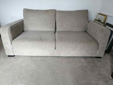 Photo of free Sofa / settee (Ambergate DE56) #1