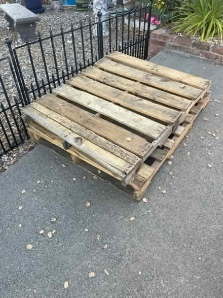 Photo of free Wood Pallets (Eagle Hill, Redwood City) #1