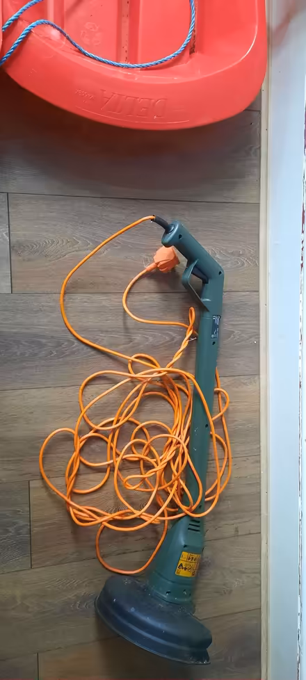 Photo of free Electric strimmer (Thorpe Hamlet NR1) #1