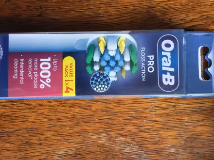 Photo of free oral b pro floss action (Summertown OX2) #1