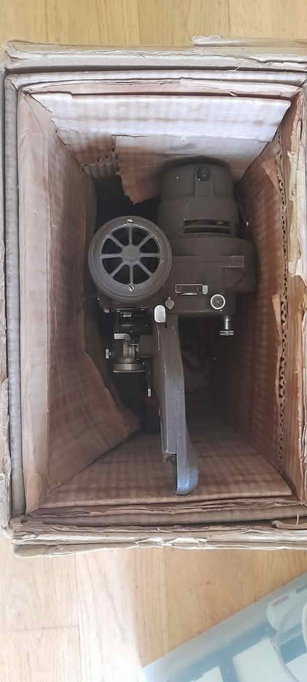 Photo of free Old projectors (West Oxford OX2) #4