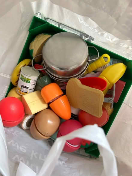 Photo of free Play food and play kitchen items (Al2) #1