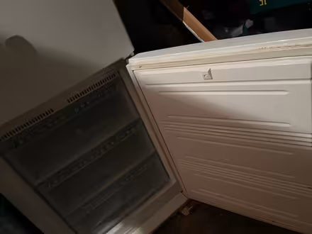 Photo of free Fridge freezer (OX1 henwood) #2