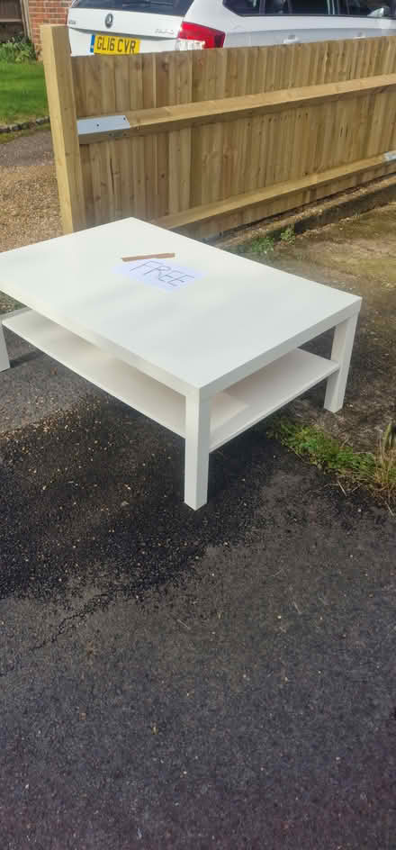 Photo of free Coffee table (KT91DU) #2