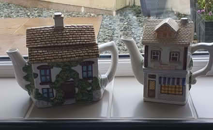 Photo of free Two ornamental tea pots (Bolton le Sands LA5) #1