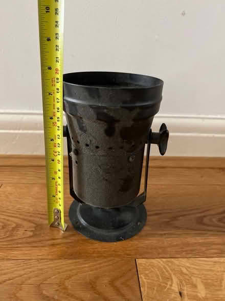 Photo of free Light fixture casing (SM4, Morden) #3