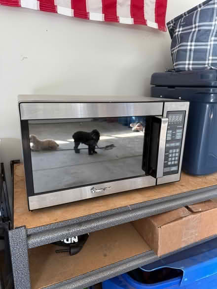 Photo of free Microwave (Wayzata) #1