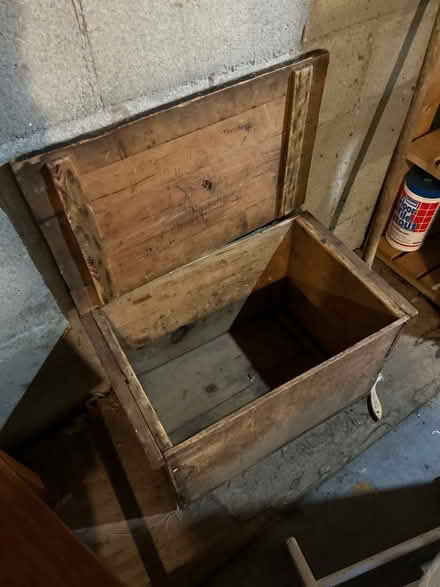 Photo of free Antique wooden box (Greenlake) #2
