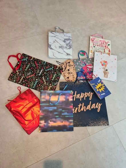 Photo of free Selection of gift bags (Newbury, RG14) #1